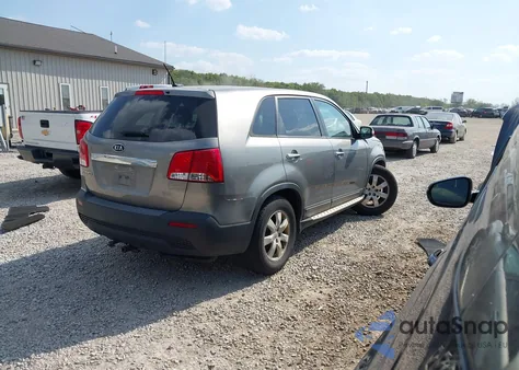 2013 Kia Sorento Lx z USA, uszkodzony, nr VIN 5XYKT3A14DG338073
